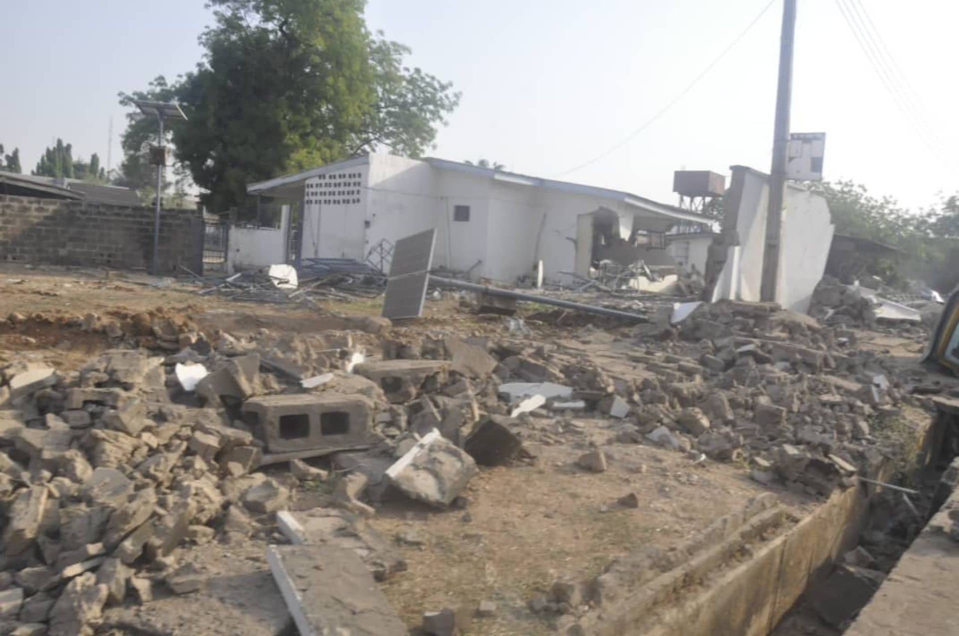 Kwara Govt. demolishes Ilorin family house of Former ...