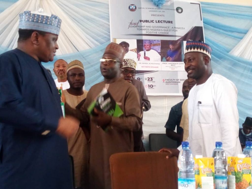 4cb0bc21 0bcf 4c7d 9695 90bfb8306941