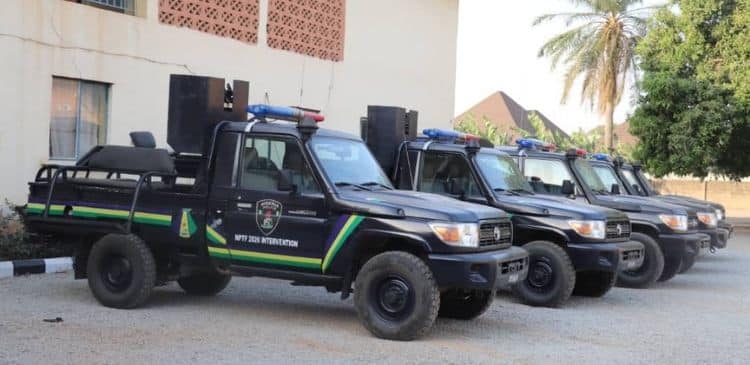 Niger State Police Command takes delivery of 5 operational vehicles, 2 ...