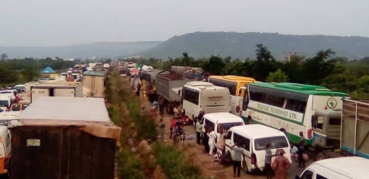 truck block lokoja-abuja express way