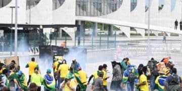 Bolsonaro's Supporters Invade presidential Palace and Congress