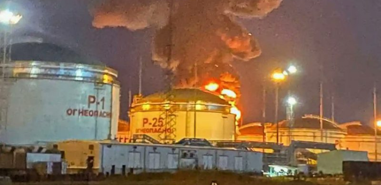 aitlive - refineries on fire in Russia