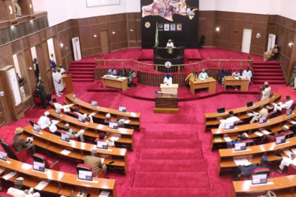 AIT-IMAGES - Plateau Assembly