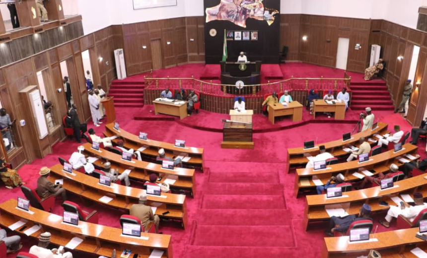 AIT-IMAGES - Plateau Assembly