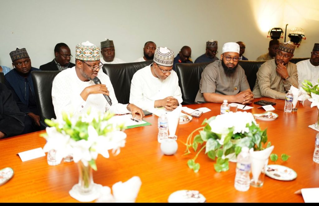 565b5659 69db 43ef b43e 29f41e83e444