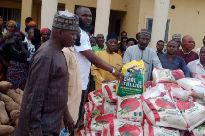 AIT-IMAGES - Relief Materials Distribution