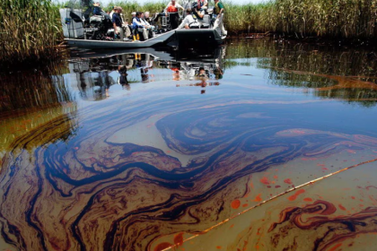 AIT-IMAGES - Asarama oil spill