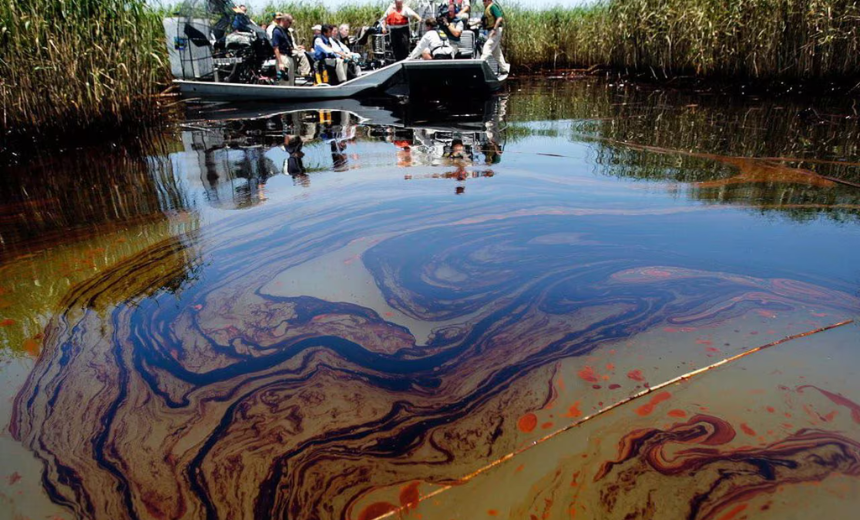 AIT-IMAGES - Asarama oil spill