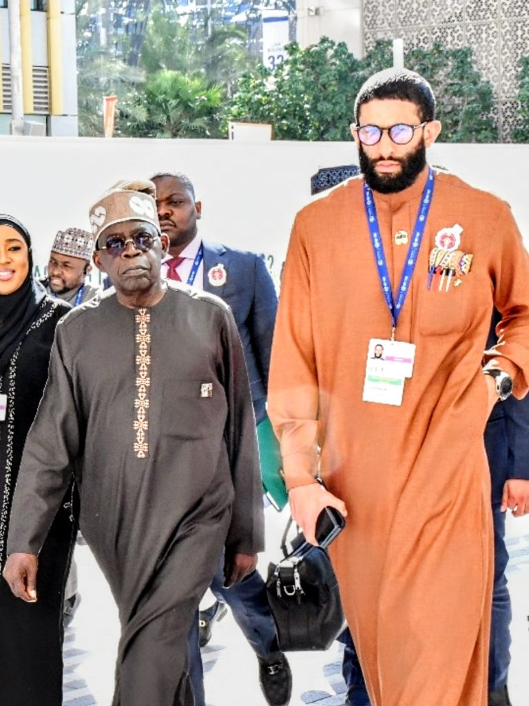 GAVhkGAXsAAVOz1 GAVhkGAXsAAVOz1