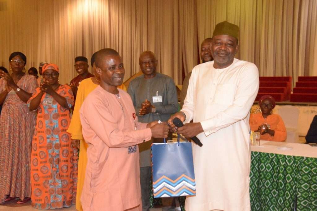 3f11b229 93bb 48f2 858c 264252e5fd95