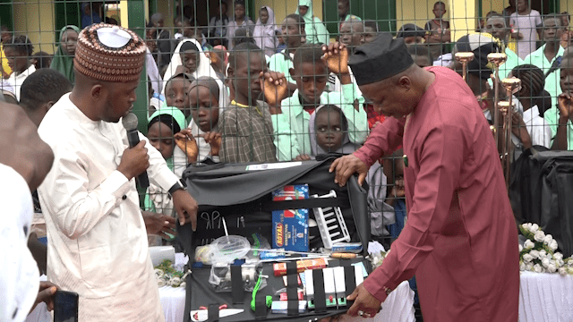 Sequence 01.00 07 56 17.Still070