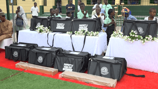 Sequence 01.00 09 08 10.Still072