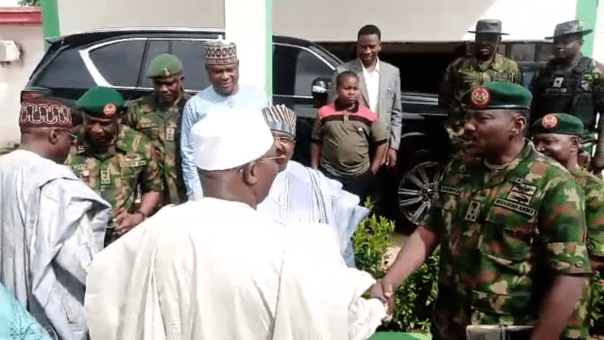 AIT-IMAGES - GOC 8 Div. Bri. Gen Ajose at Govt. House, Kebbi