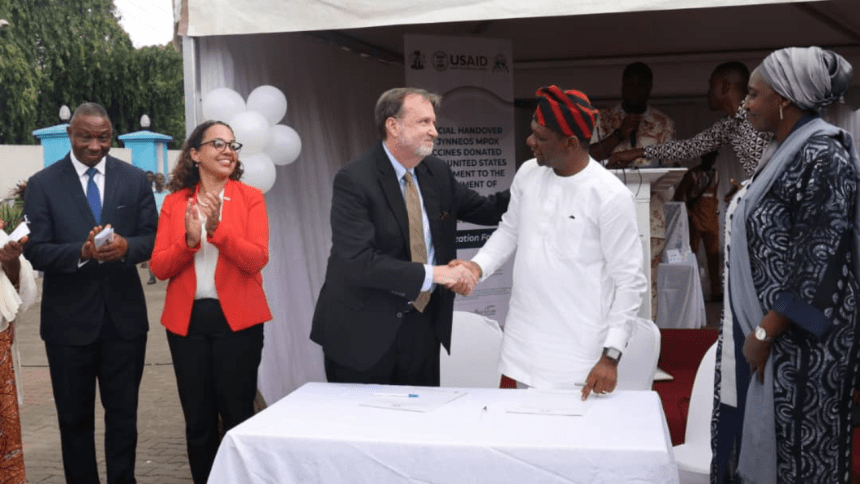 ait-images - U.S Ambassador to Nigeria, Richard Mills donating Mpox vaccines to Nigerian officials