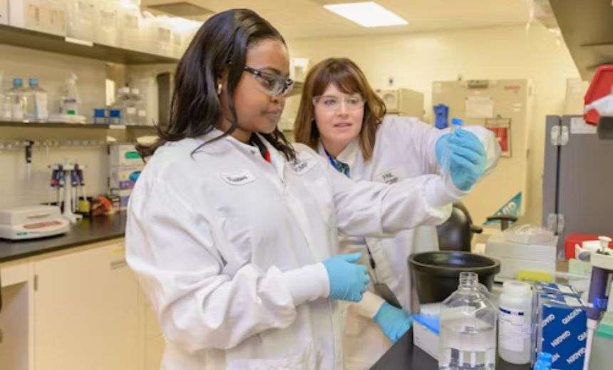 AIT IMAGES 1 AIT IMAGES 1