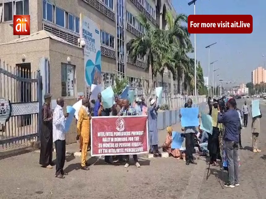 Sequence 13.00 00 02 04.Still018