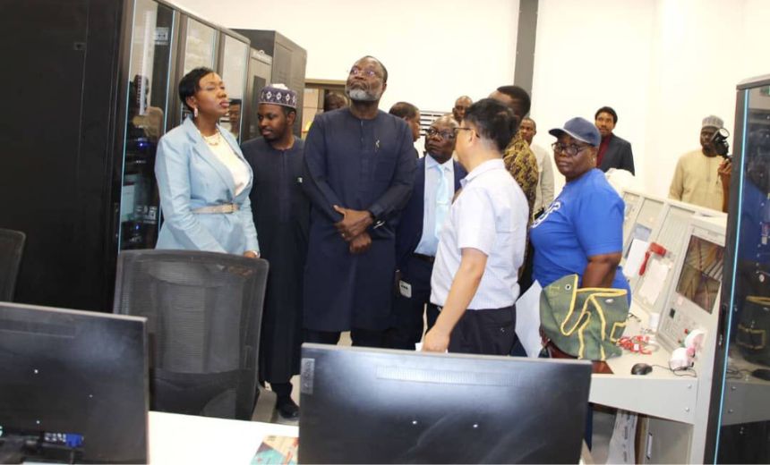 AIT IMAGES 4 11 AIT IMAGES 4 11